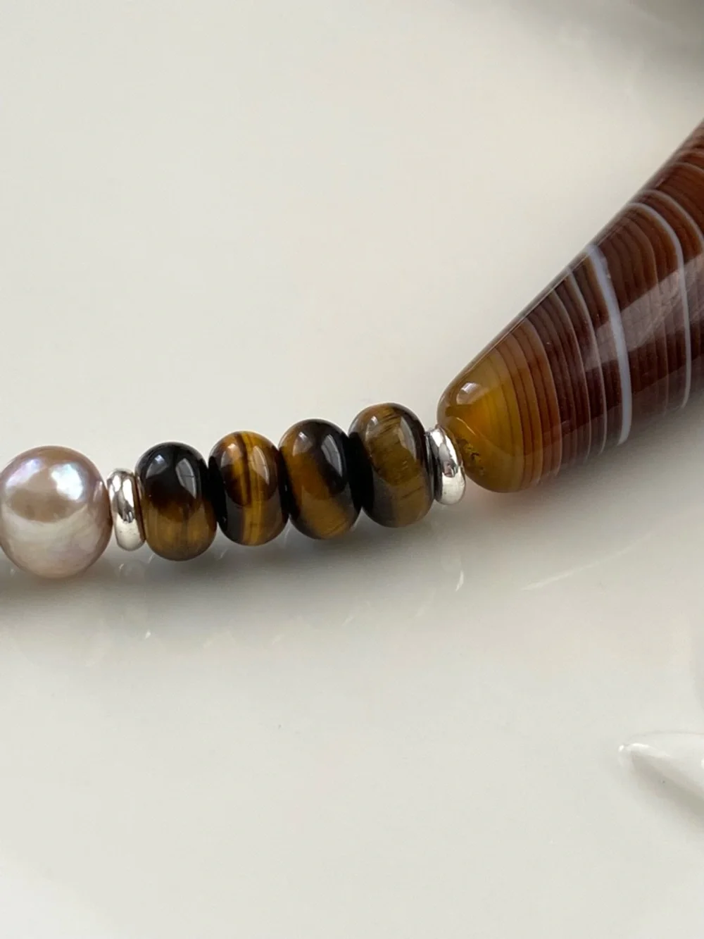 GP58-Handmade Agate, Tiger’s Eye, Onyx And Freshwater Pearl Necklace - Picture 5 of 15